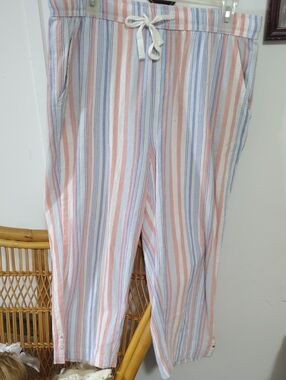 Emily Daniels Capris in Peach & Blue